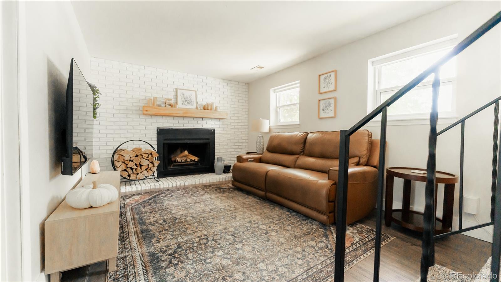 18932 Kansas Drive, Aurora, CO 80017, 3 Bedrooms Bedrooms, ,2 BathroomsBathrooms,Residential,For Sale,Kansas,REC4894860