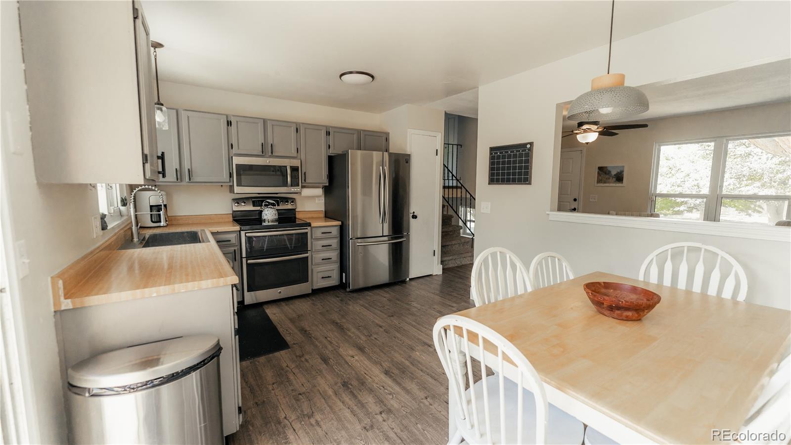 18932 Kansas Drive, Aurora, CO 80017, 3 Bedrooms Bedrooms, ,2 BathroomsBathrooms,Residential,For Sale,Kansas,REC4894860