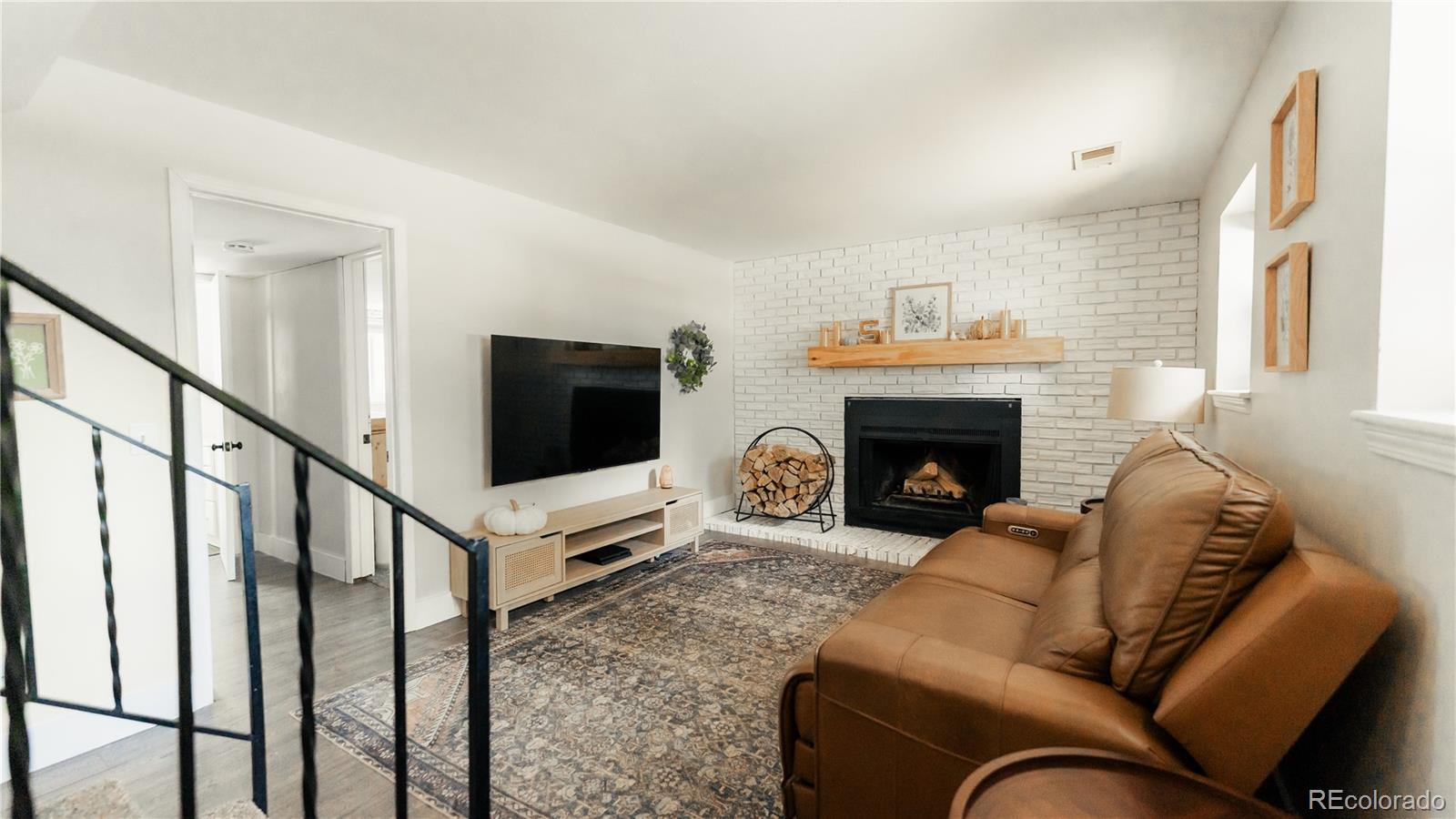 18932 Kansas Drive, Aurora, CO 80017, 3 Bedrooms Bedrooms, ,2 BathroomsBathrooms,Residential,For Sale,Kansas,REC4894860