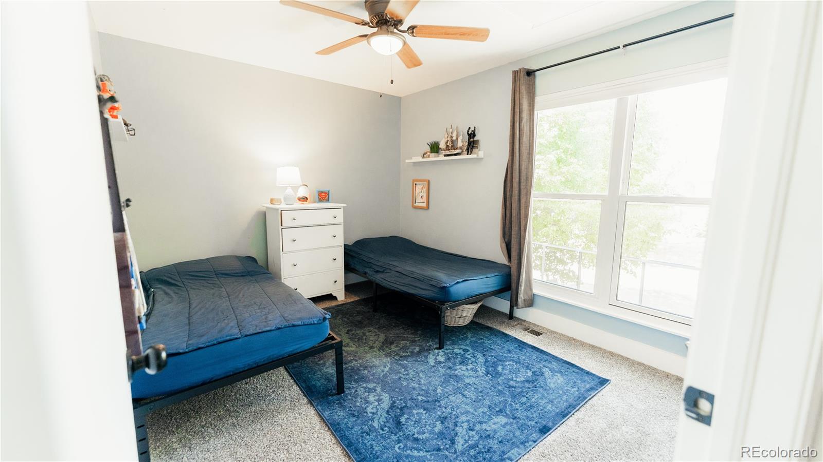 18932 Kansas Drive, Aurora, CO 80017, 3 Bedrooms Bedrooms, ,2 BathroomsBathrooms,Residential,For Sale,Kansas,REC4894860