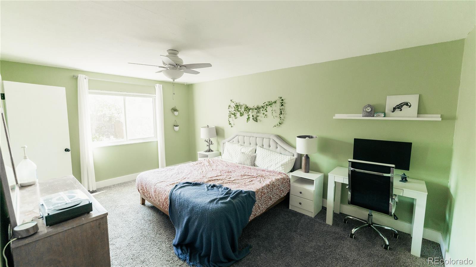 18932 Kansas Drive, Aurora, CO 80017, 3 Bedrooms Bedrooms, ,2 BathroomsBathrooms,Residential,For Sale,Kansas,REC4894860