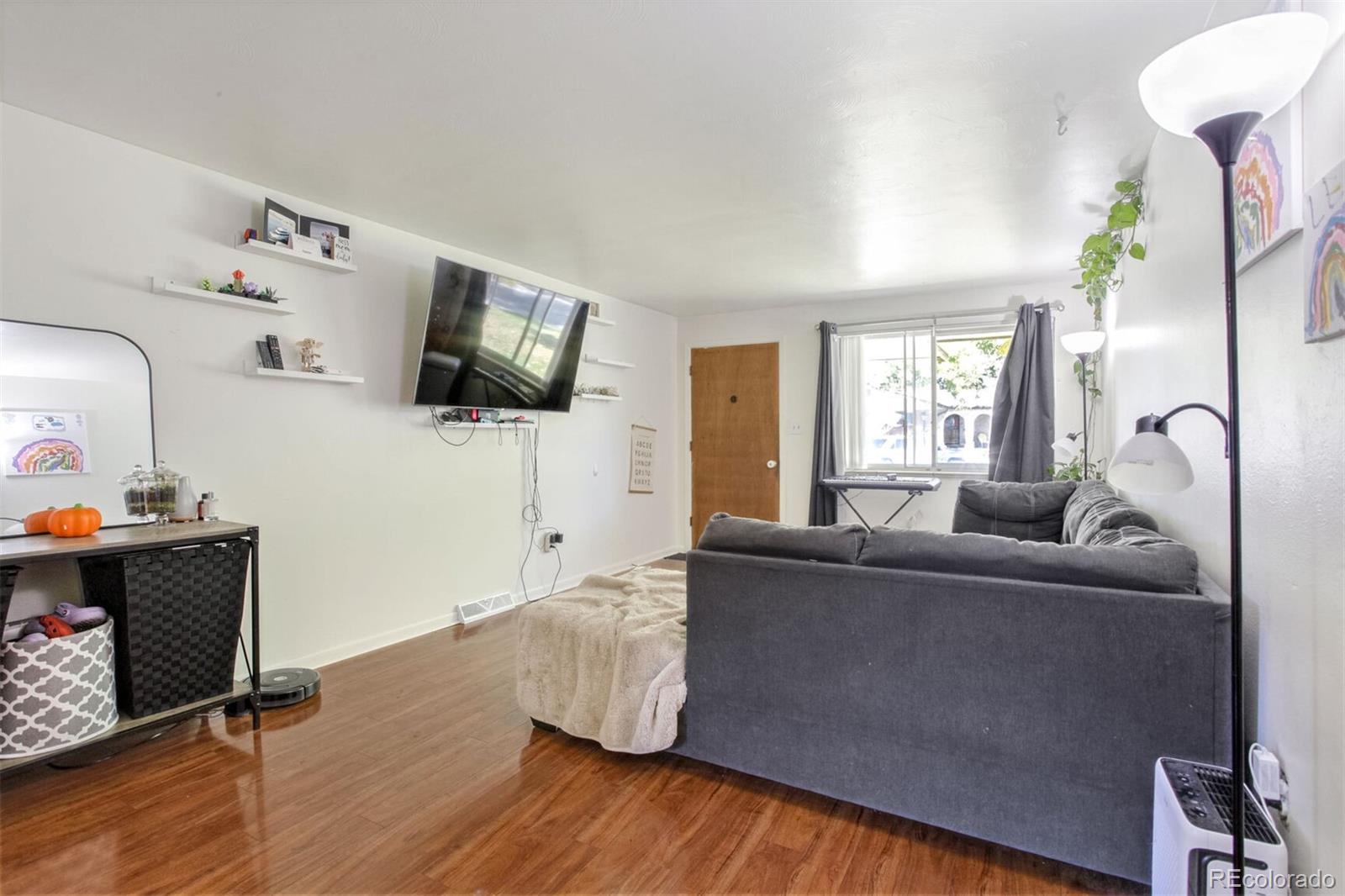 8642 44th Place, Wheat Ridge, CO 80033, 4 Bedrooms Bedrooms, ,2 BathroomsBathrooms,Income,For Sale,44th,REC4096199