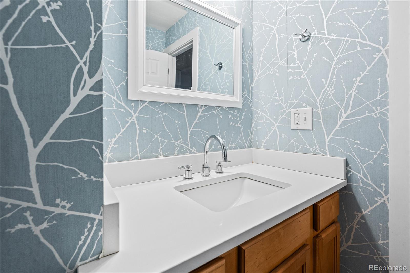 545 Ingalls Street, Lakewood, CO 80226, 3 Bedrooms Bedrooms, ,2 BathroomsBathrooms,Residential,For Sale,Ingalls,REC9336446