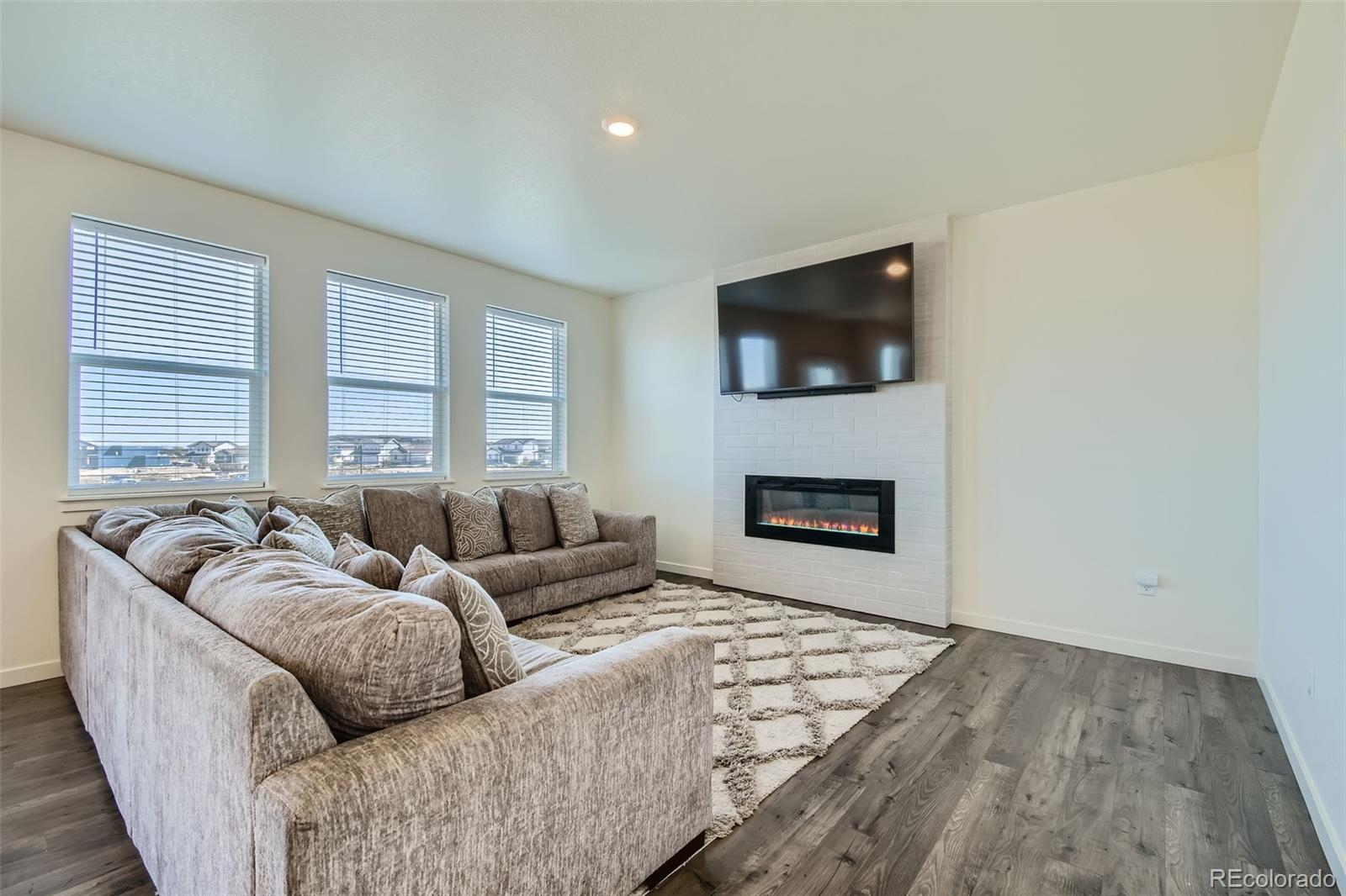 208 45 th Avenue, Brighton, CO 80601, 4 Bedrooms Bedrooms, ,3 BathroomsBathrooms,Residential,For Sale,45 th,REC6725760