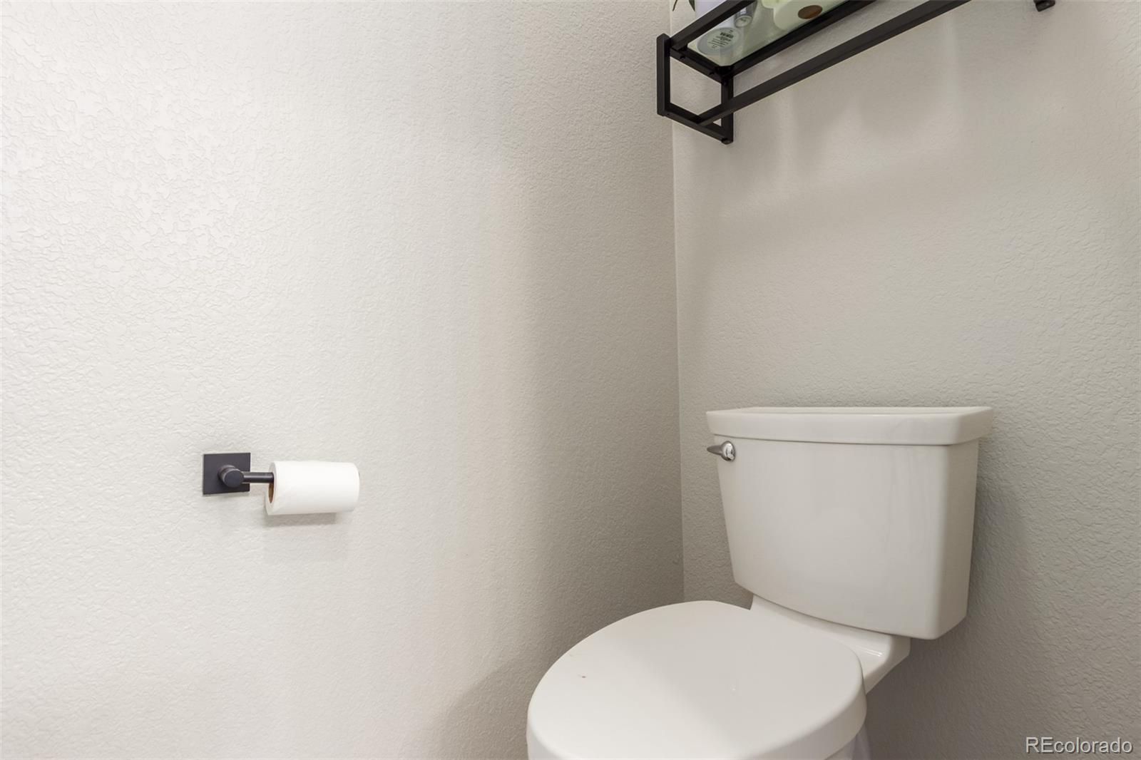 6703 Winnipeg Circle #106, Aurora, CO 80016, 3 Bedrooms Bedrooms, ,3 BathroomsBathrooms,Residential,For Sale,PRAIRIE RIDGE AT SADDLE ROCK EAST CONDOMINIUMS,Winnipeg,REC5227150