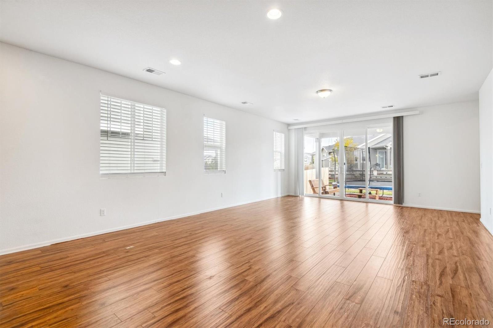 9674 Truckee Street, Commerce City, CO 80022, 4 Bedrooms Bedrooms, ,3 BathroomsBathrooms,Residential,For Sale,Truckee,REC2663785