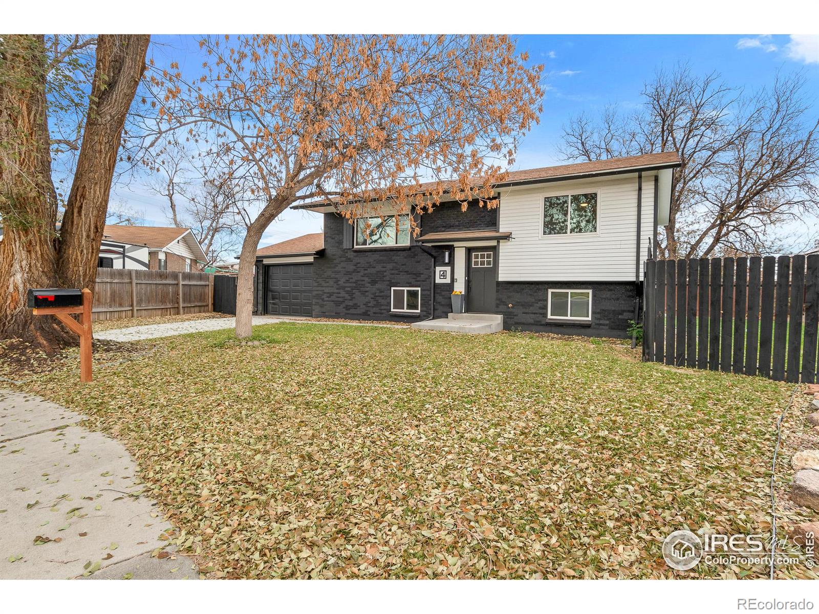 4 Pratt Place, Longmont, CO 80501, 4 Bedrooms Bedrooms, ,2 BathroomsBathrooms,Residential,For Sale,Pratt,RECIR1021072