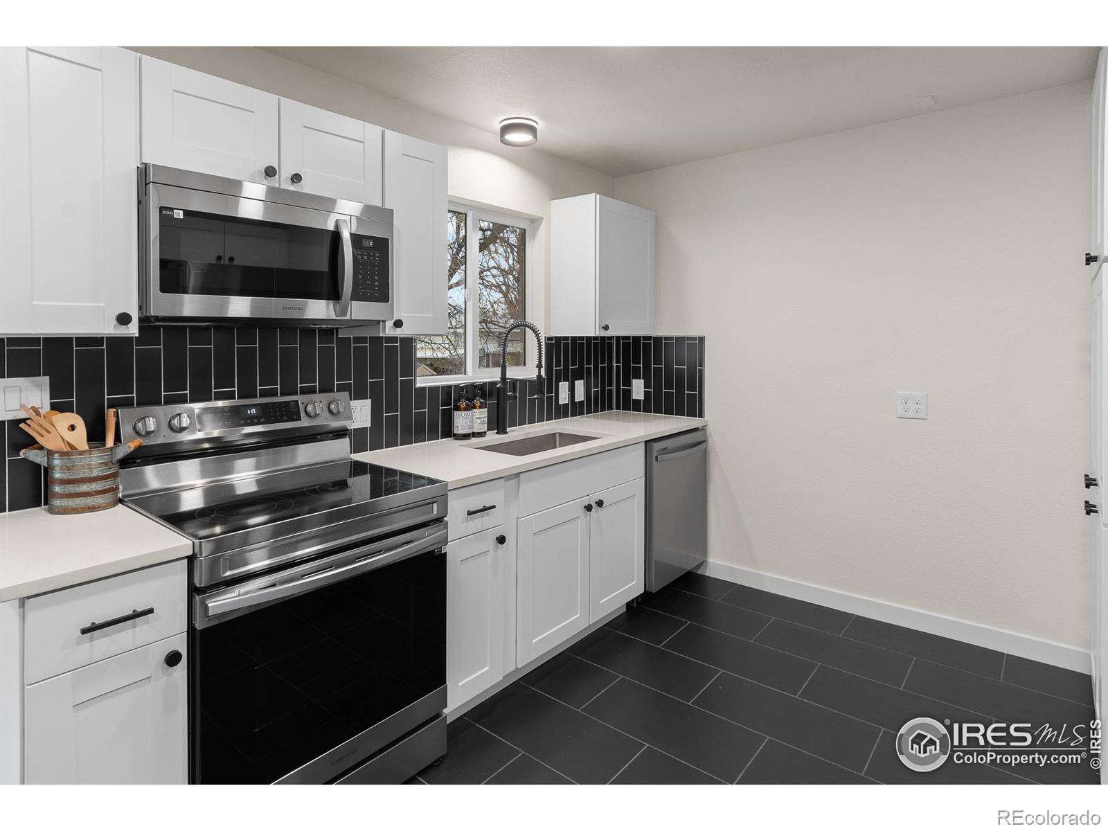 4 Pratt Place, Longmont, CO 80501, 4 Bedrooms Bedrooms, ,2 BathroomsBathrooms,Residential,For Sale,Pratt,RECIR1021072