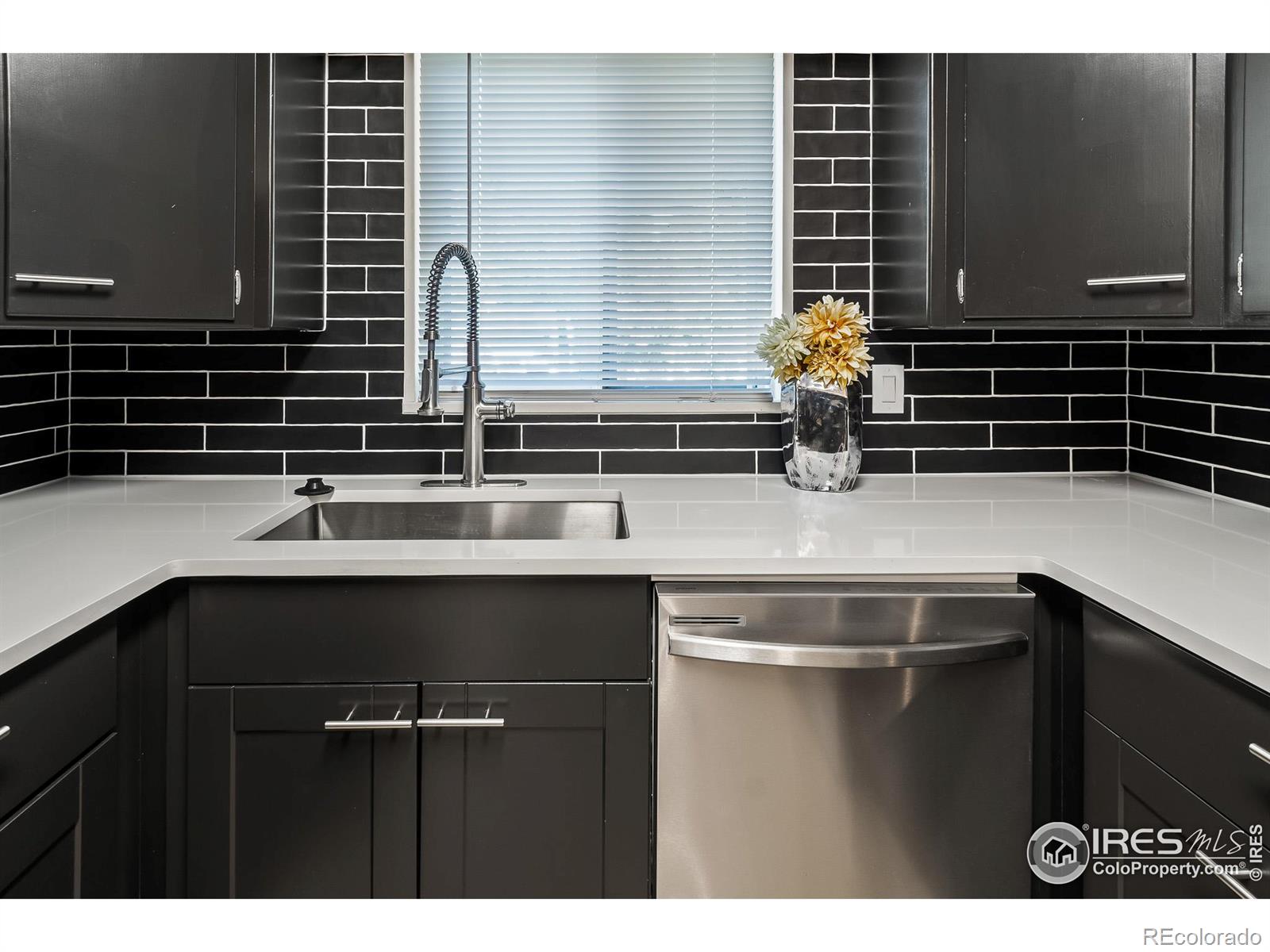 821 Sunset Street, Longmont, CO 80501, 4 Bedrooms Bedrooms, ,2 BathroomsBathrooms,Residential,For Sale,Sunset,RECIR1021073