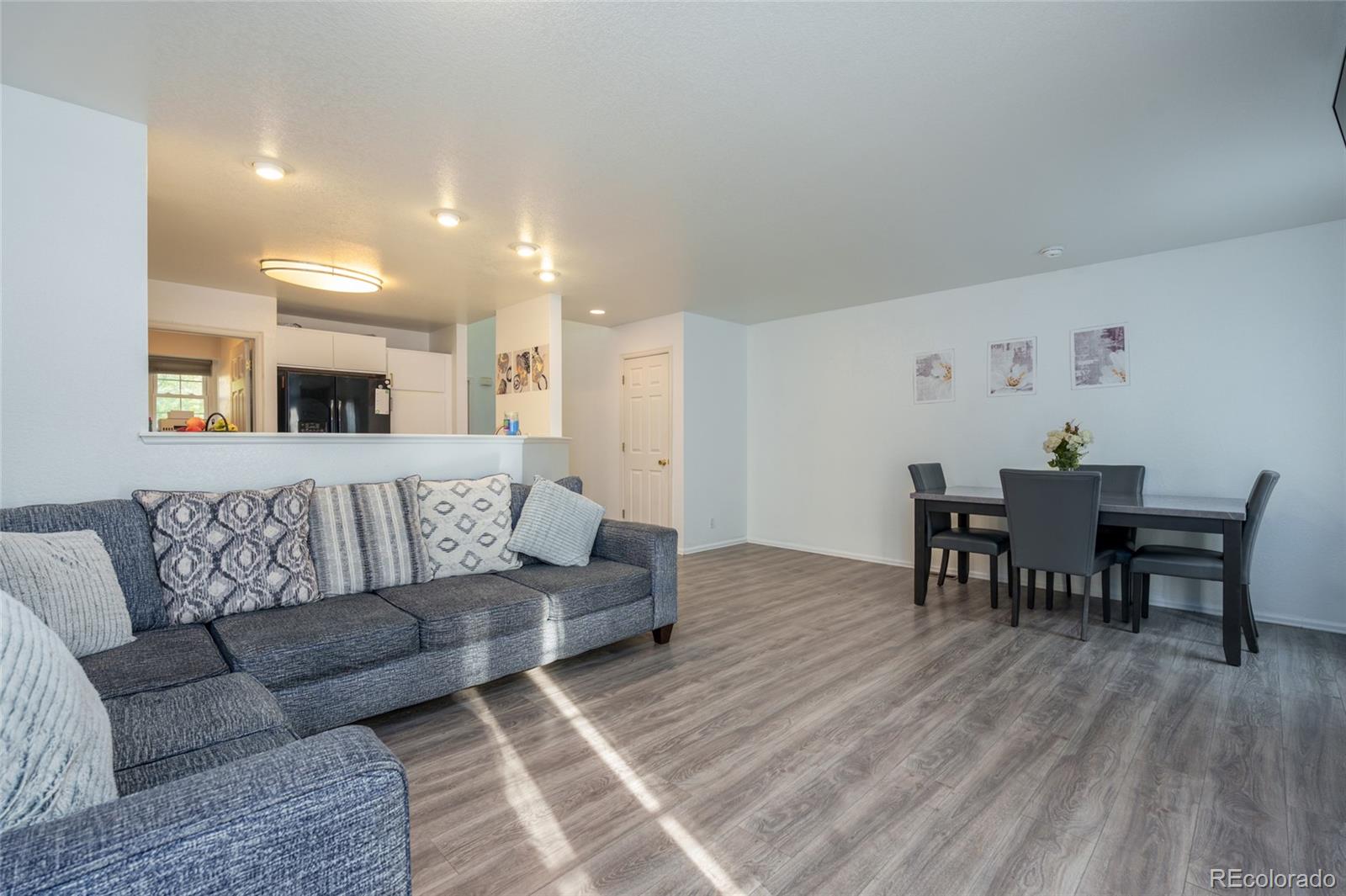 2054 102nd Circle, Thornton, CO 80229, 2 Bedrooms Bedrooms, ,3 BathroomsBathrooms,Residential,For Sale,102nd,REC4565431