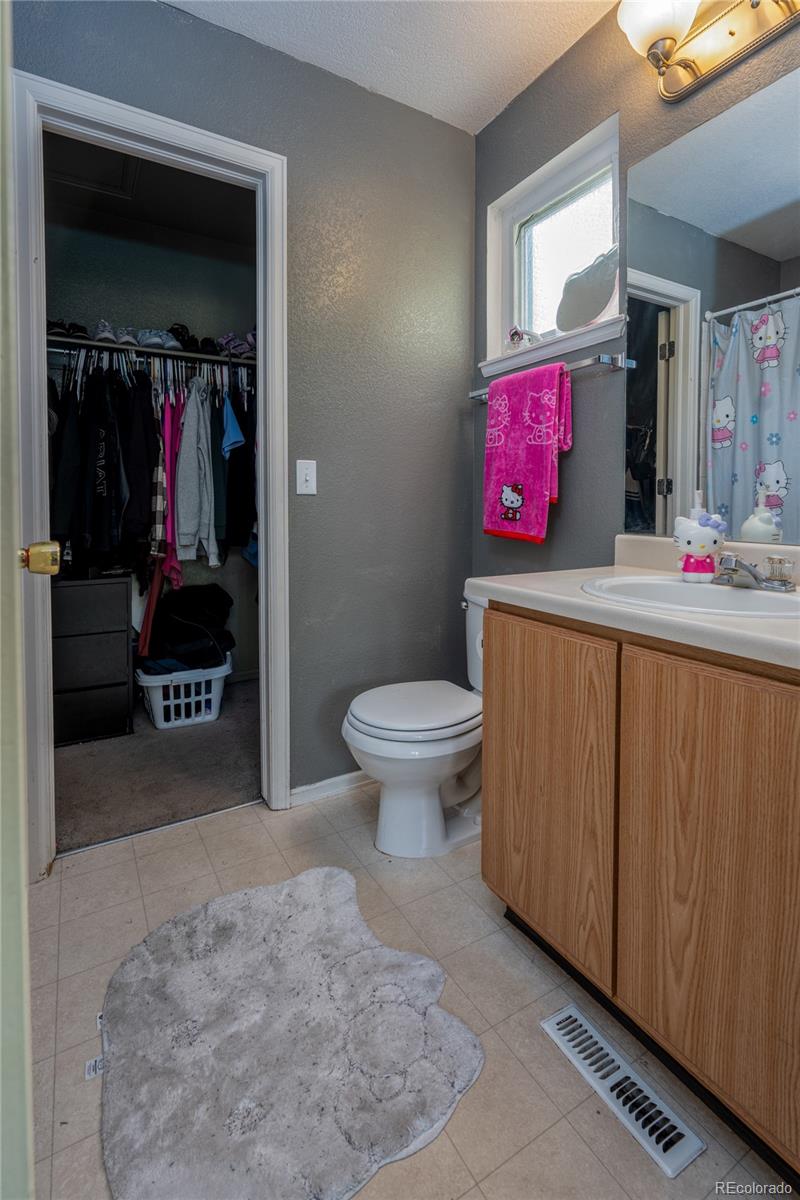 2054 102nd Circle, Thornton, CO 80229, 2 Bedrooms Bedrooms, ,3 BathroomsBathrooms,Residential,For Sale,102nd,REC4565431