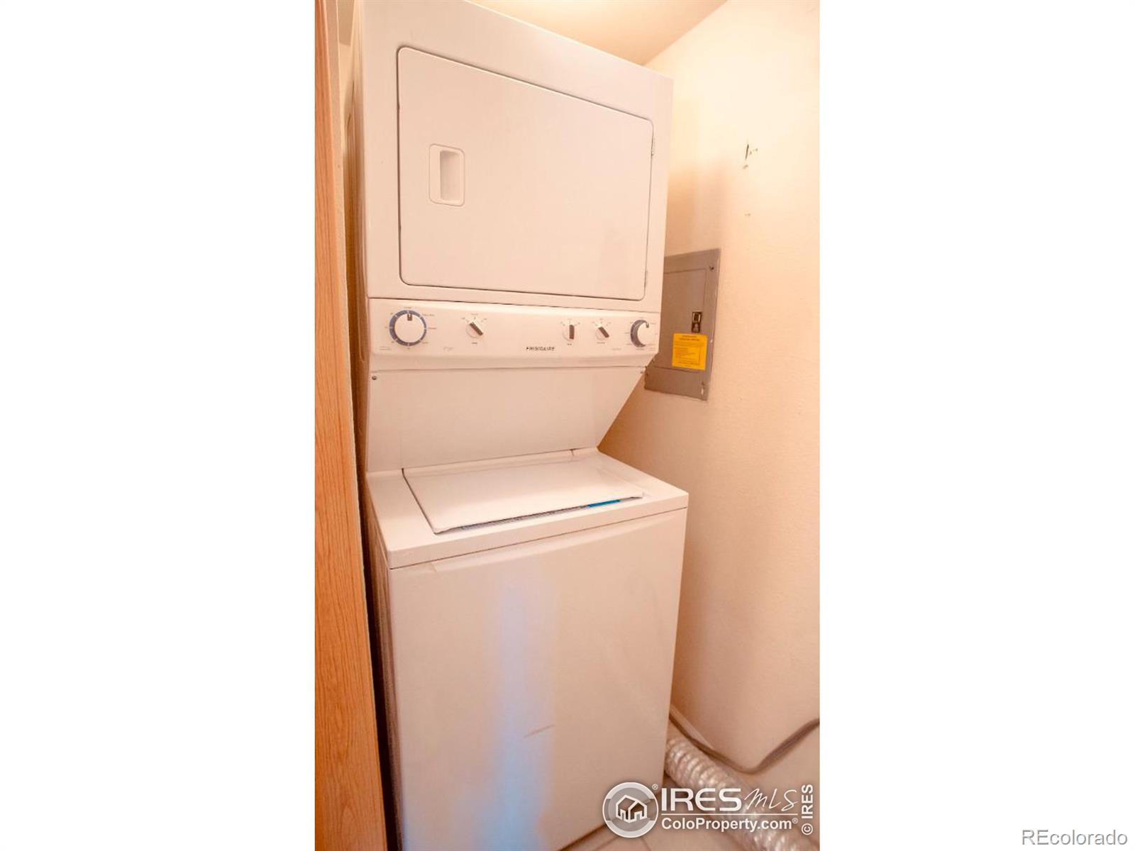 1015 Alta Street, Longmont, CO 80501, 3 Bedrooms Bedrooms, ,2 BathroomsBathrooms,Residential,For Sale,Alta,RECIR1020508