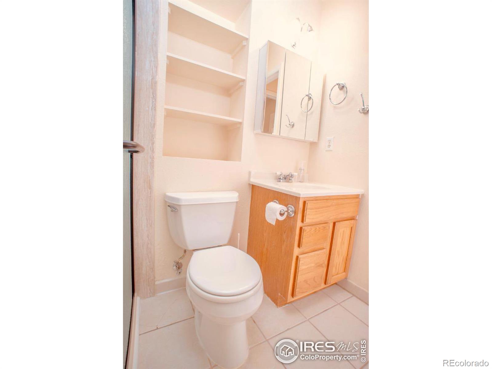 1015 Alta Street, Longmont, CO 80501, 3 Bedrooms Bedrooms, ,2 BathroomsBathrooms,Residential,For Sale,Alta,RECIR1020508