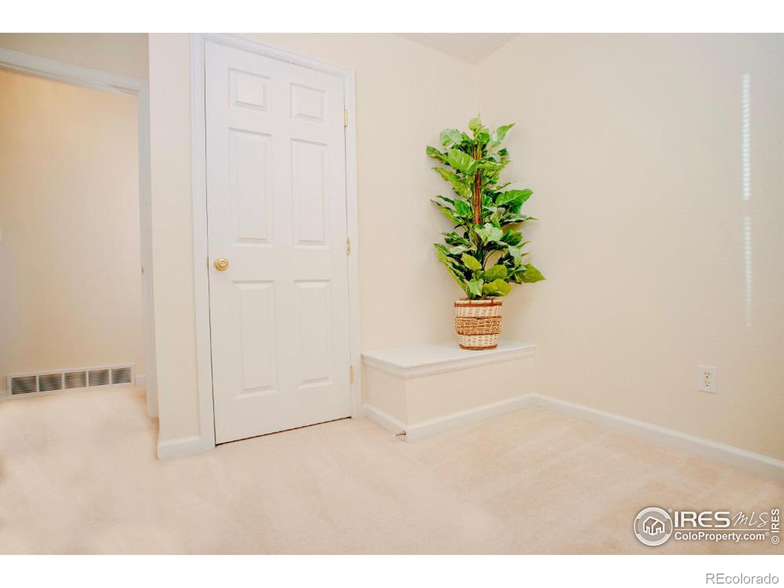 1015 Alta Street, Longmont, CO 80501, 3 Bedrooms Bedrooms, ,2 BathroomsBathrooms,Residential,For Sale,Alta,RECIR1020508