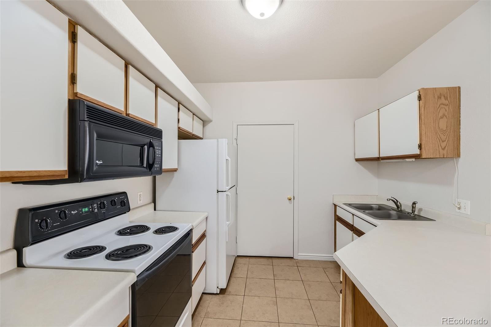 6021 Castlegate Drive #E23, Castle Rock, CO 80108, 2 Bedrooms Bedrooms, ,2 BathroomsBathrooms,Residential,For Sale,Castlegate,REC8804674