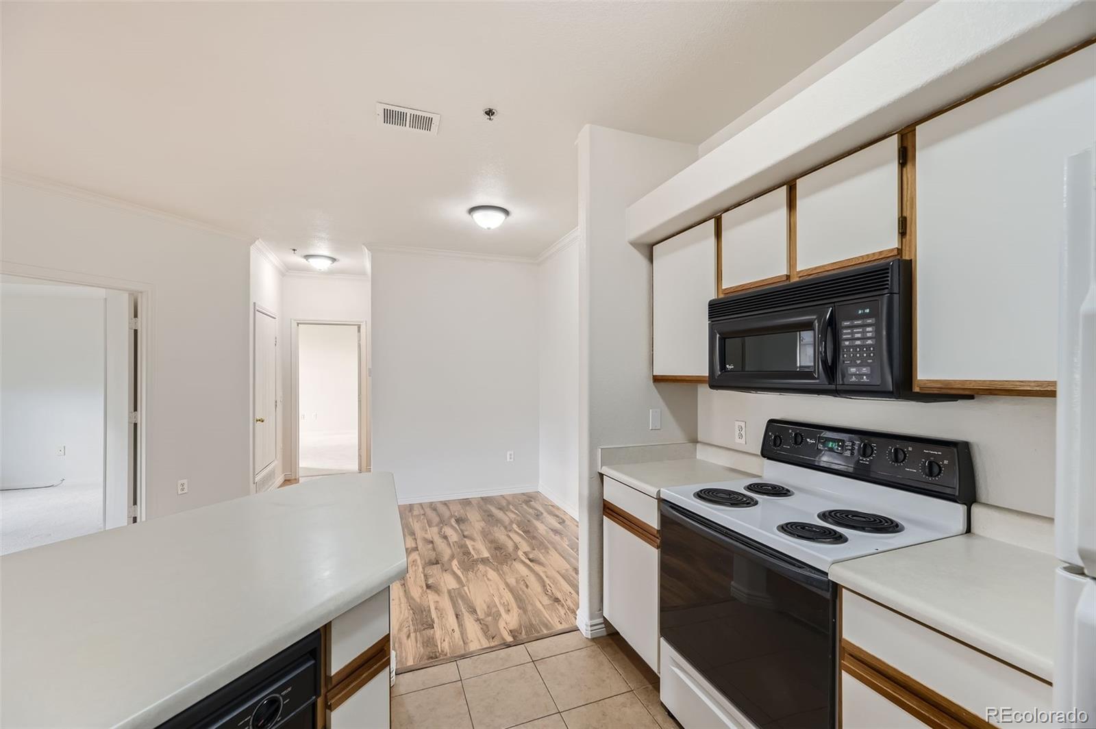 6021 Castlegate Drive #E23, Castle Rock, CO 80108, 2 Bedrooms Bedrooms, ,2 BathroomsBathrooms,Residential,For Sale,Castlegate,REC8804674