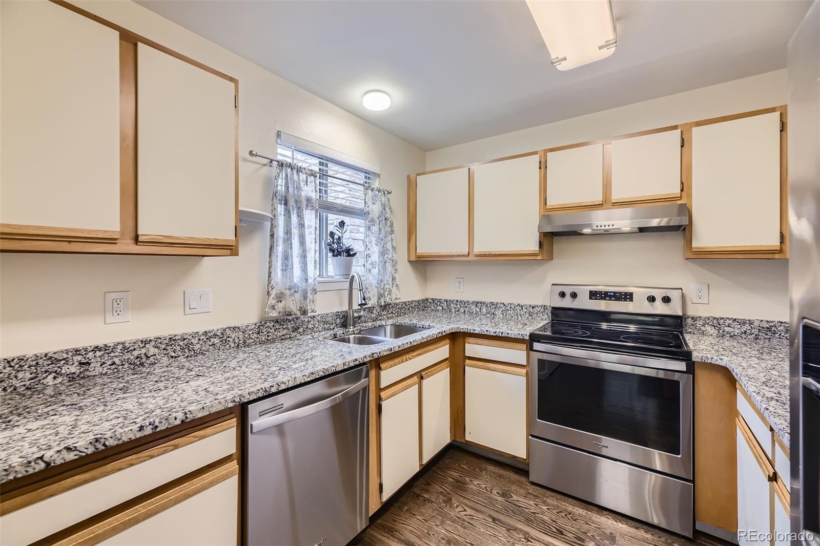 6890 Mississippi Avenue #D, Lakewood, CO 80226, 2 Bedrooms Bedrooms, ,1 BathroomBathrooms,Residential,For Sale,Mississippi,REC7856713