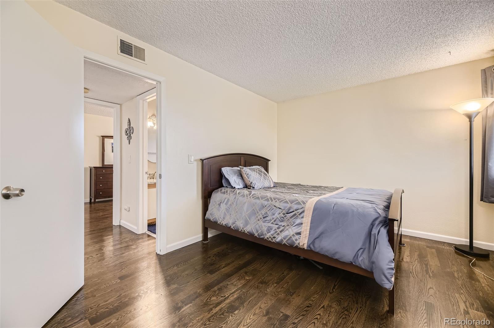 6890 Mississippi Avenue #D, Lakewood, CO 80226, 2 Bedrooms Bedrooms, ,1 BathroomBathrooms,Residential,For Sale,Mississippi,REC7856713