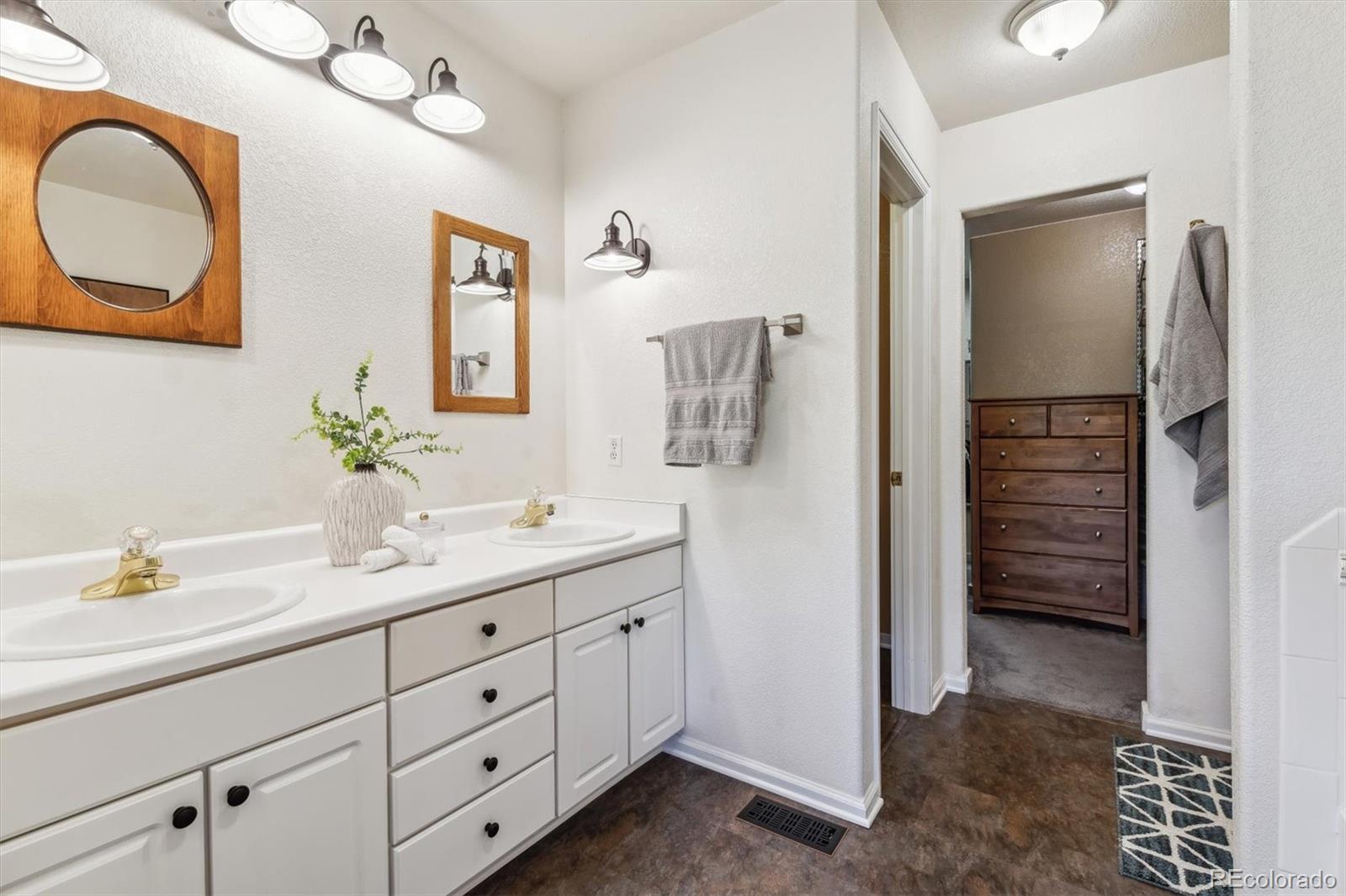 6820 Briar Rose Trail, Littleton, CO 80125, 2 Bedrooms Bedrooms, ,2 BathroomsBathrooms,Residential,For Sale,Briar Rose,REC9893713