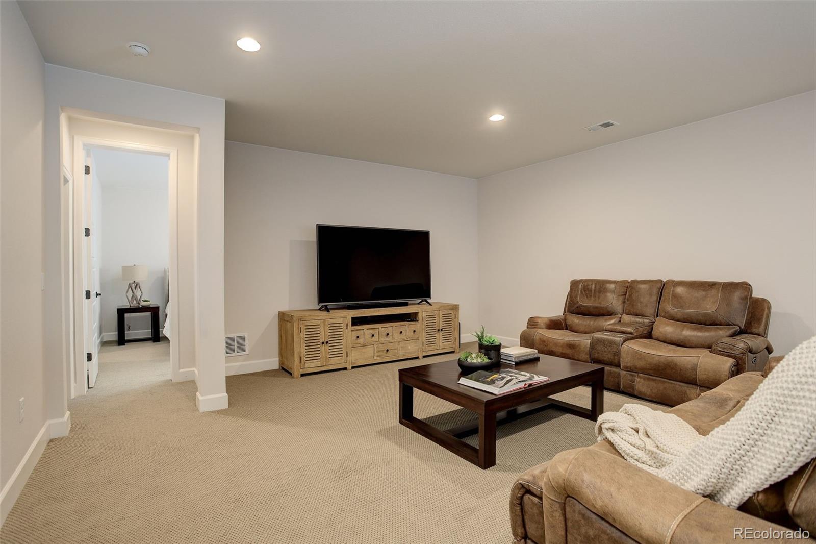 15690 Fairway Drive, Commerce City, CO 80022, 7 Bedrooms Bedrooms, ,5 BathroomsBathrooms,Residential,For Sale,Fairway,REC8896048