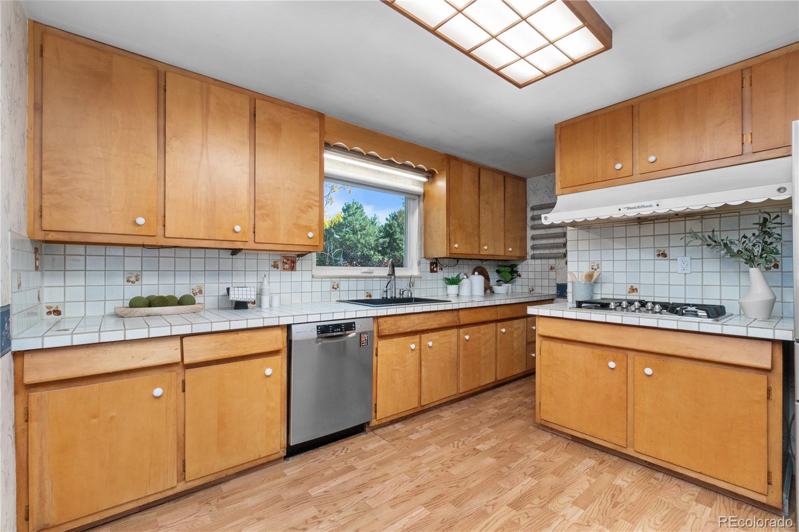 7302 Upham Court, Arvada, CO 80003, 3 Bedrooms Bedrooms, ,2 BathroomsBathrooms,Residential,For Sale,Upham,REC5062426