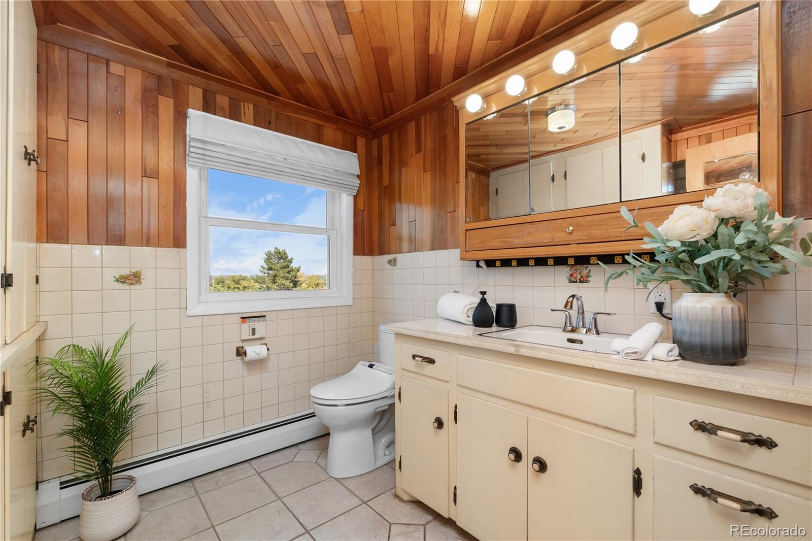 7302 Upham Court, Arvada, CO 80003, 3 Bedrooms Bedrooms, ,2 BathroomsBathrooms,Residential,For Sale,Upham,REC5062426