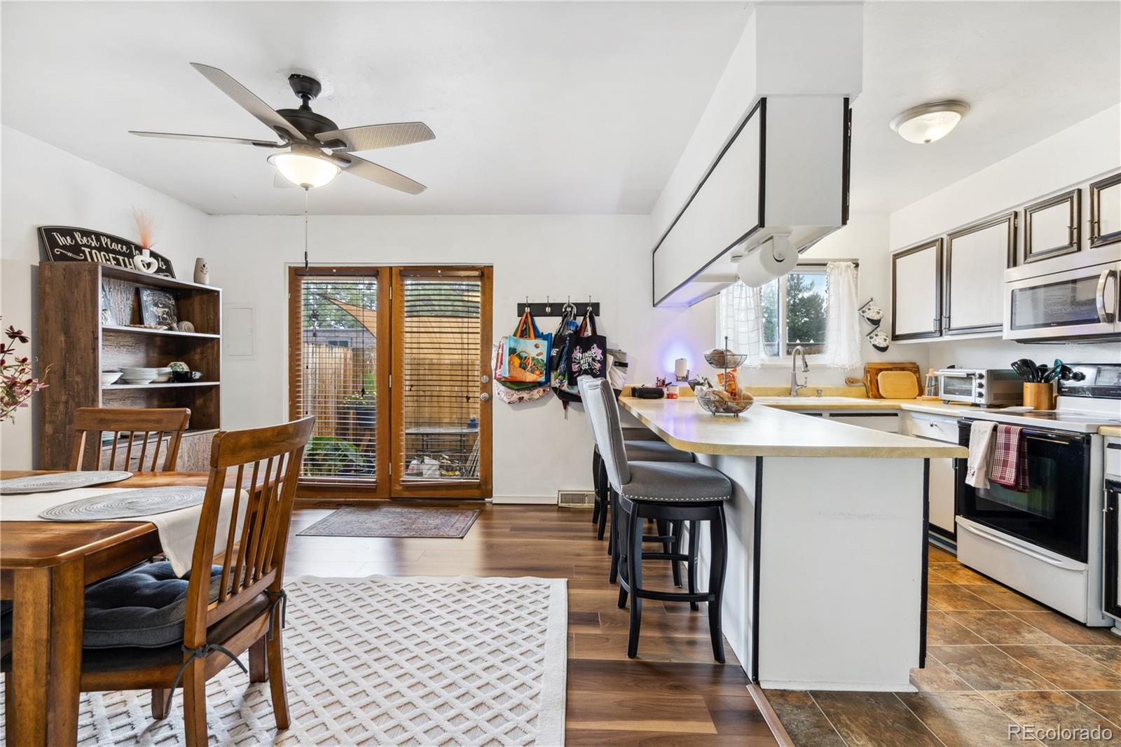 1832 Robb Street, Lakewood, CO 80215, 2 Bedrooms Bedrooms, ,3 BathroomsBathrooms,Residential,For Sale,Robb,REC8905689