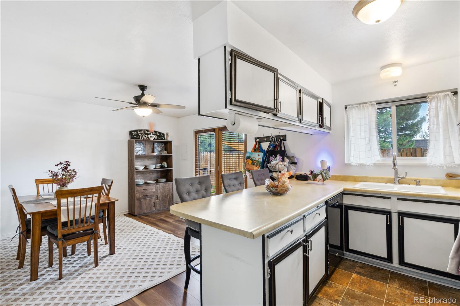 1832 Robb Street, Lakewood, CO 80215, 2 Bedrooms Bedrooms, ,3 BathroomsBathrooms,Residential,For Sale,Robb,REC8905689