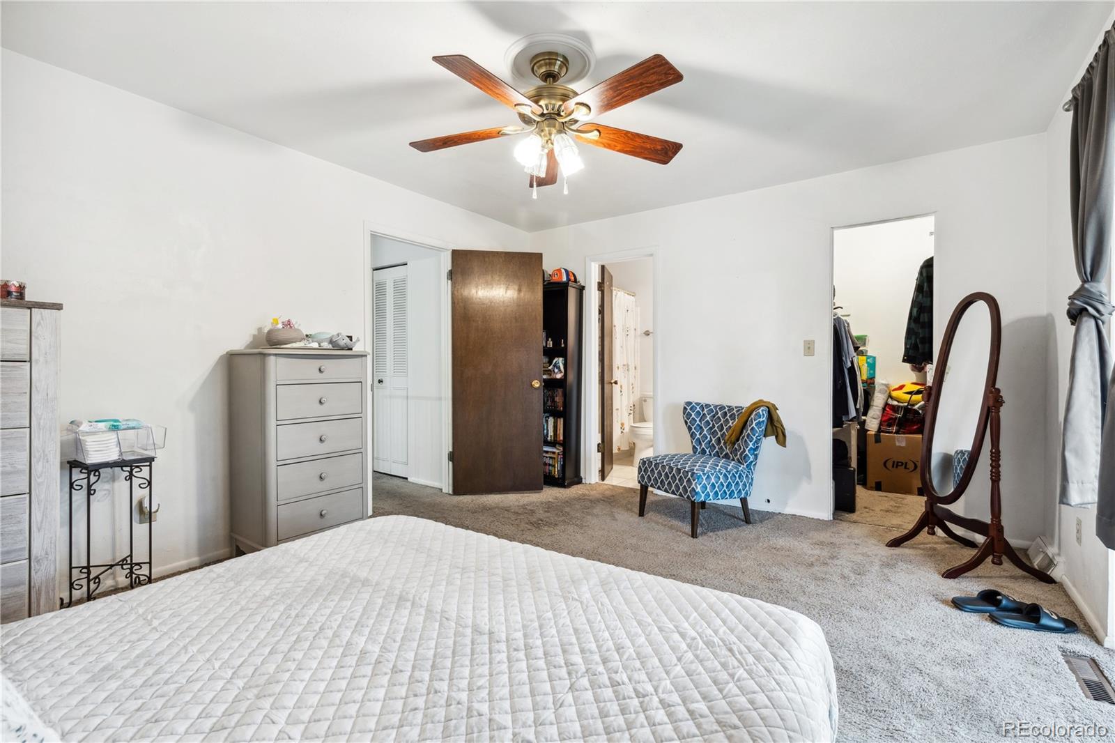 1832 Robb Street, Lakewood, CO 80215, 2 Bedrooms Bedrooms, ,3 BathroomsBathrooms,Residential,For Sale,Robb,REC8905689