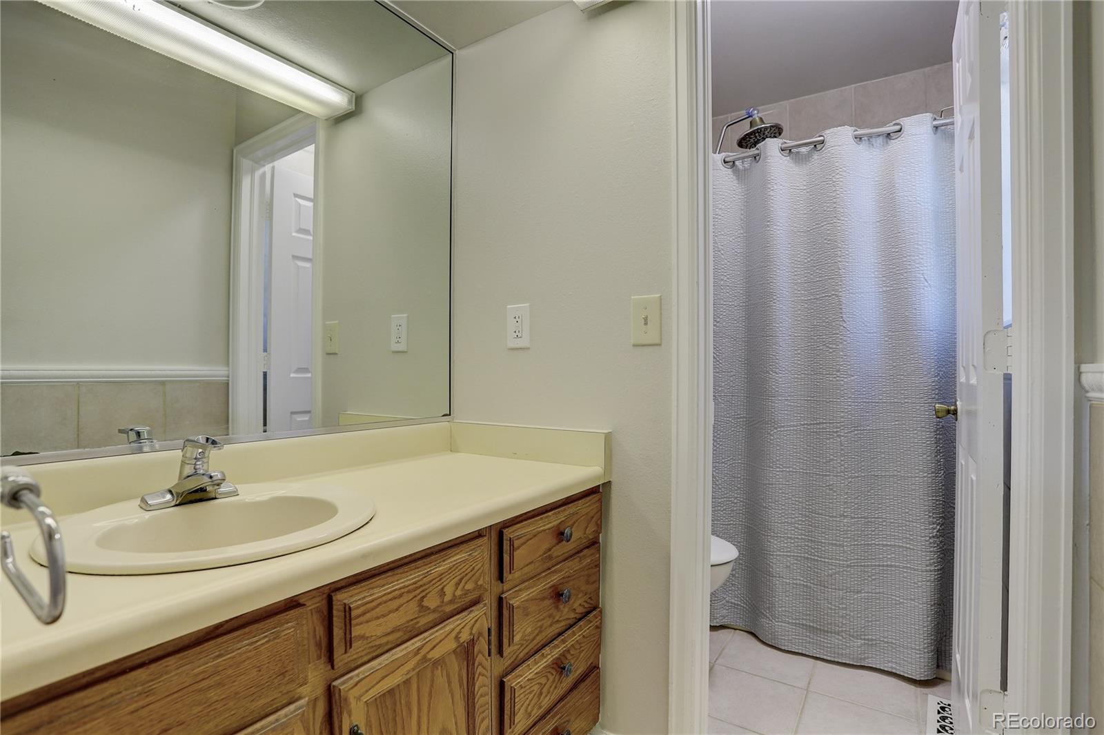 5208 S Yampa Court, Centennial, CO 80015, 4 Bedrooms Bedrooms, ,3 BathroomsBathrooms,Residential,For Sale,Yampa,REC6959139