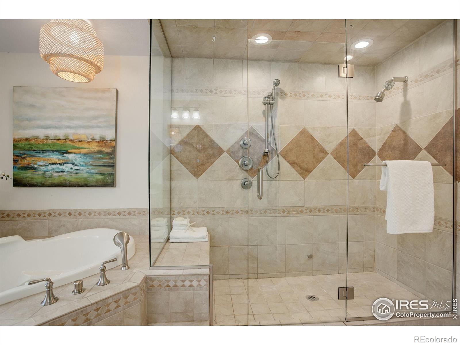 2823 Mountain View Avenue, Longmont, CO 80503, 3 Bedrooms Bedrooms, ,2 BathroomsBathrooms,Residential,For Sale,Mountain View,RECIR1020389