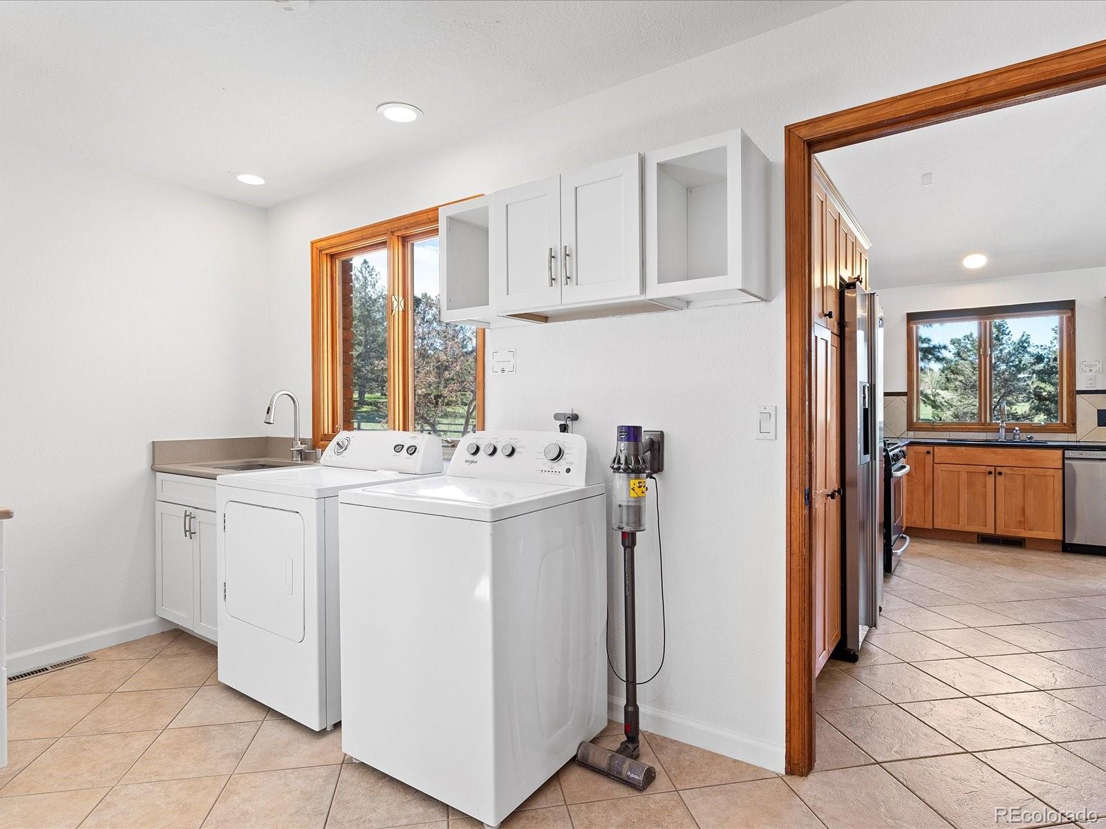 6741 S Chapparal W Circle, Centennial, CO 80016, 5 Bedrooms Bedrooms, ,4 BathroomsBathrooms,Residential,For Sale,Chapparal,REC2659730