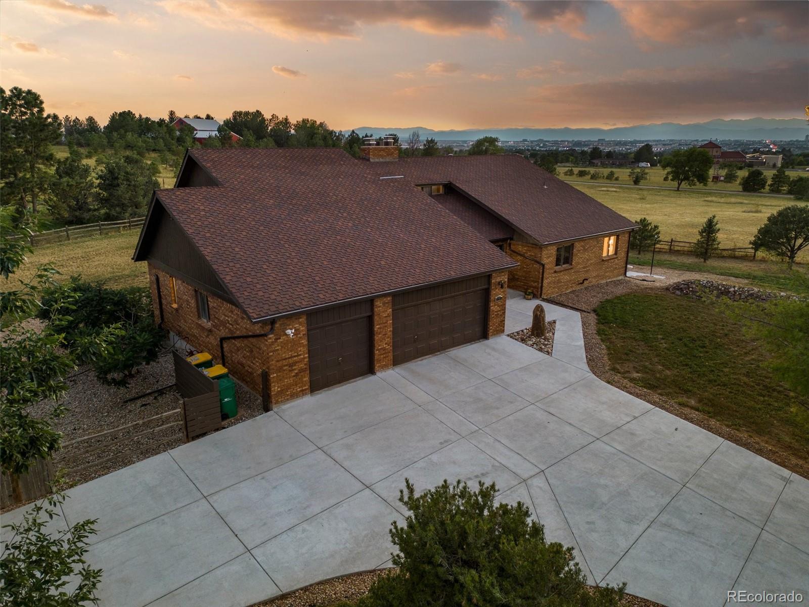 6741 S Chapparal W Circle, Centennial, CO 80016, 5 Bedrooms Bedrooms, ,4 BathroomsBathrooms,Residential,For Sale,Chapparal,REC2659730