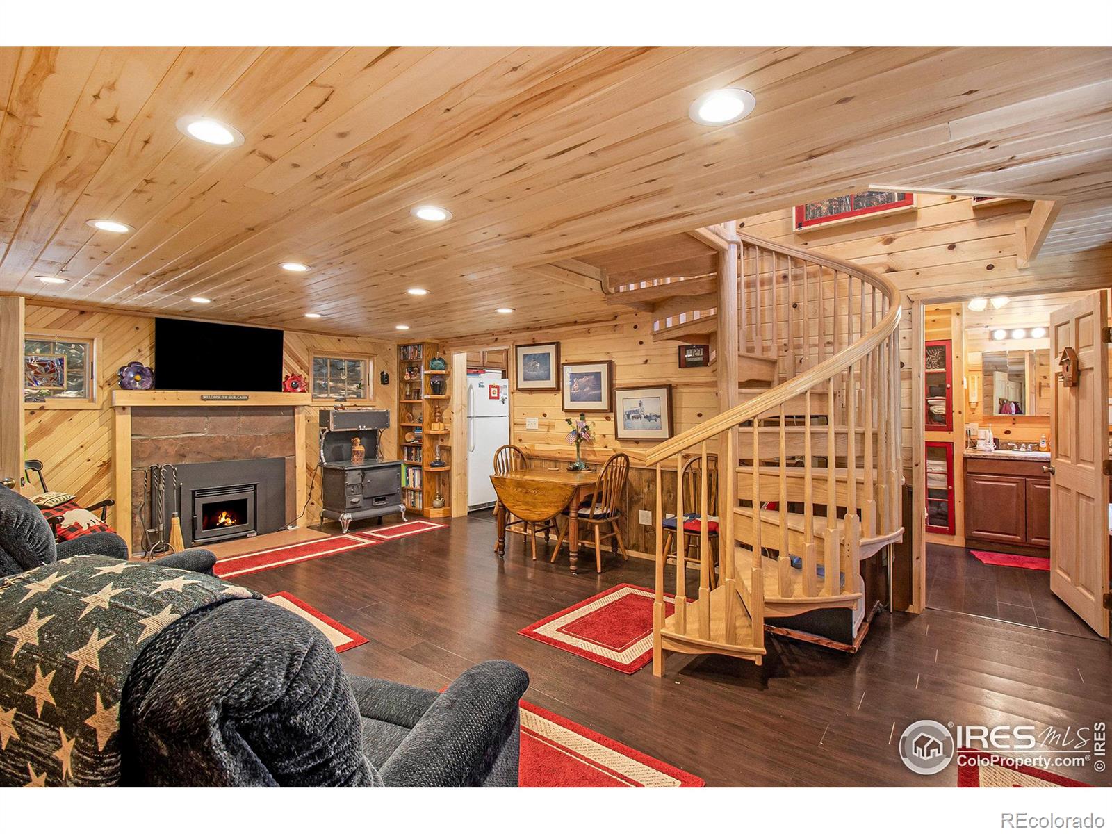 3154 Riverside Drive, Lyons, CO 80540, 3 Bedrooms Bedrooms, ,1 BathroomBathrooms,Residential,For Sale,Riverside,RECIR1020343