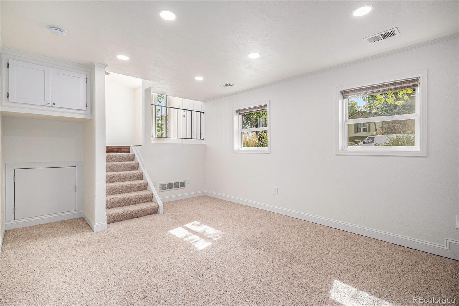 8879 Friend Avenue, Littleton, CO 80128, 3 Bedrooms Bedrooms, ,2 BathroomsBathrooms,Residential,For Sale,Friend,REC4810122