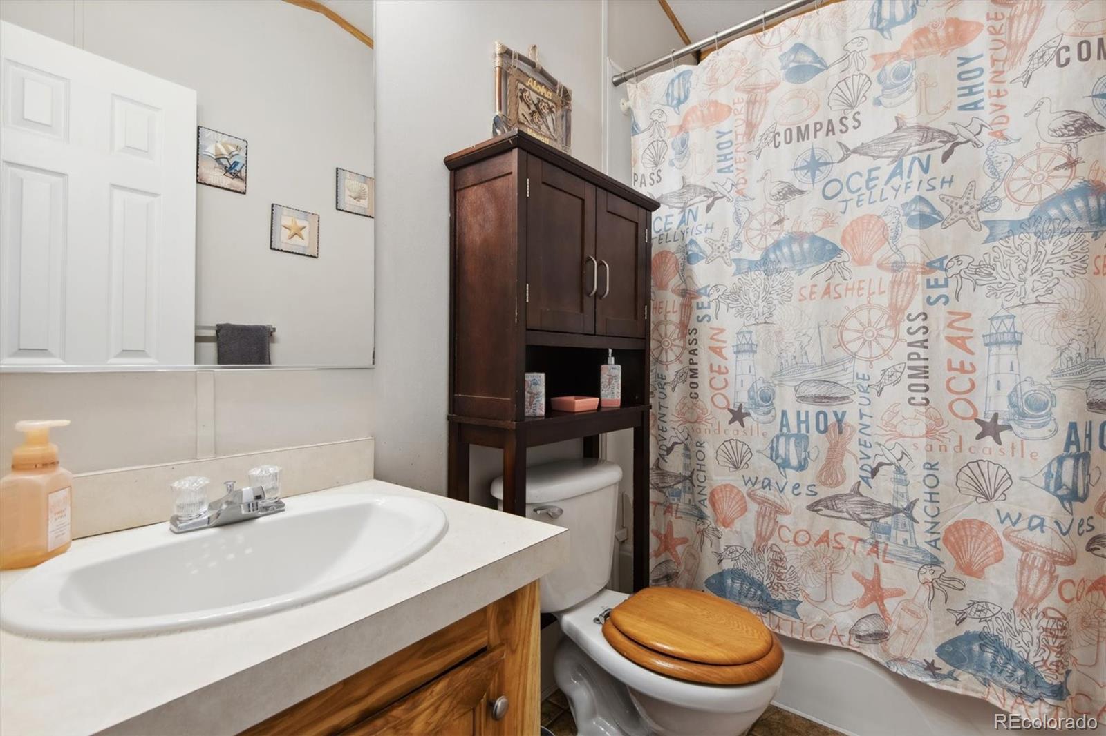 1201 Thornton Parkway, Thornton, CO 80260, 3 Bedrooms Bedrooms, ,2 BathroomsBathrooms,Residential,For Sale,Thornton,REC8772149