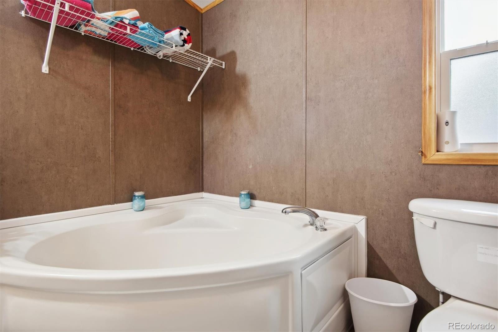 1201 Thornton Parkway, Thornton, CO 80260, 3 Bedrooms Bedrooms, ,2 BathroomsBathrooms,Residential,For Sale,Thornton,REC8772149