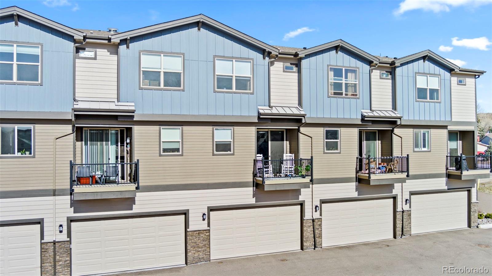 1025 S GILBERT Street #C, Castle Rock, CO 80104, 2 Bedrooms Bedrooms, ,3 BathroomsBathrooms,Residential,For Sale,GILBERT,REC4552404