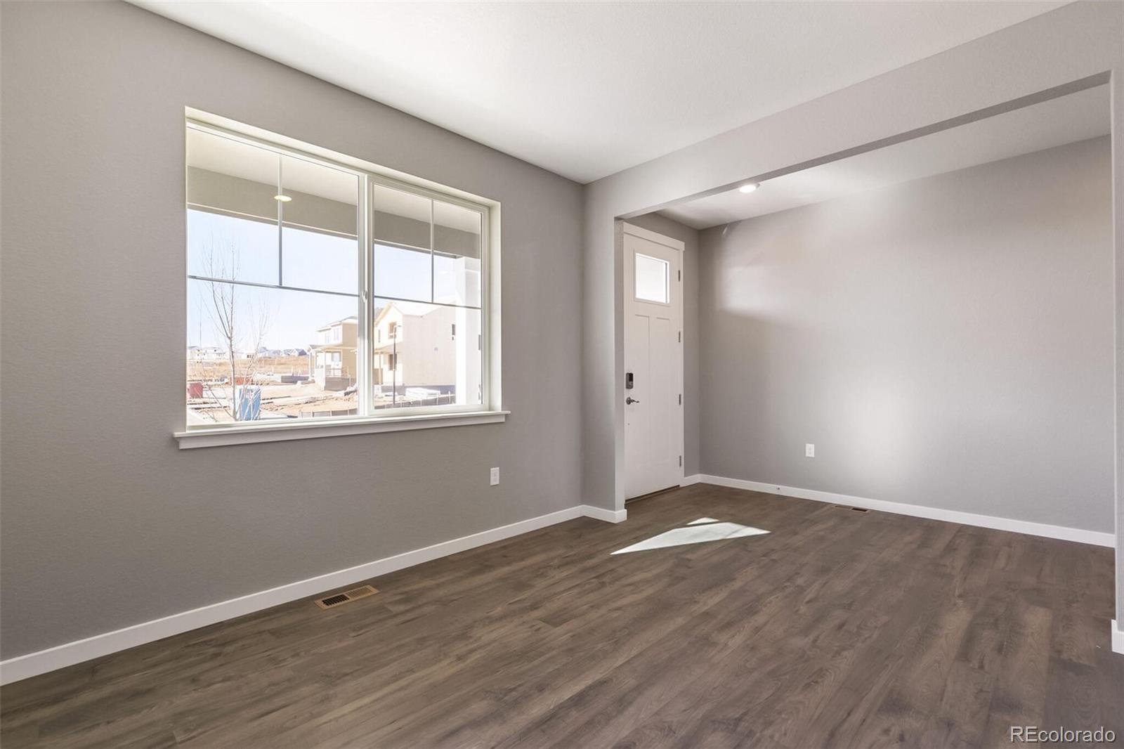 13448 Valentia Place, Thornton, CO 80602, 5 Bedrooms Bedrooms, ,3 BathroomsBathrooms,Residential,For Sale,Valentia,REC5634778