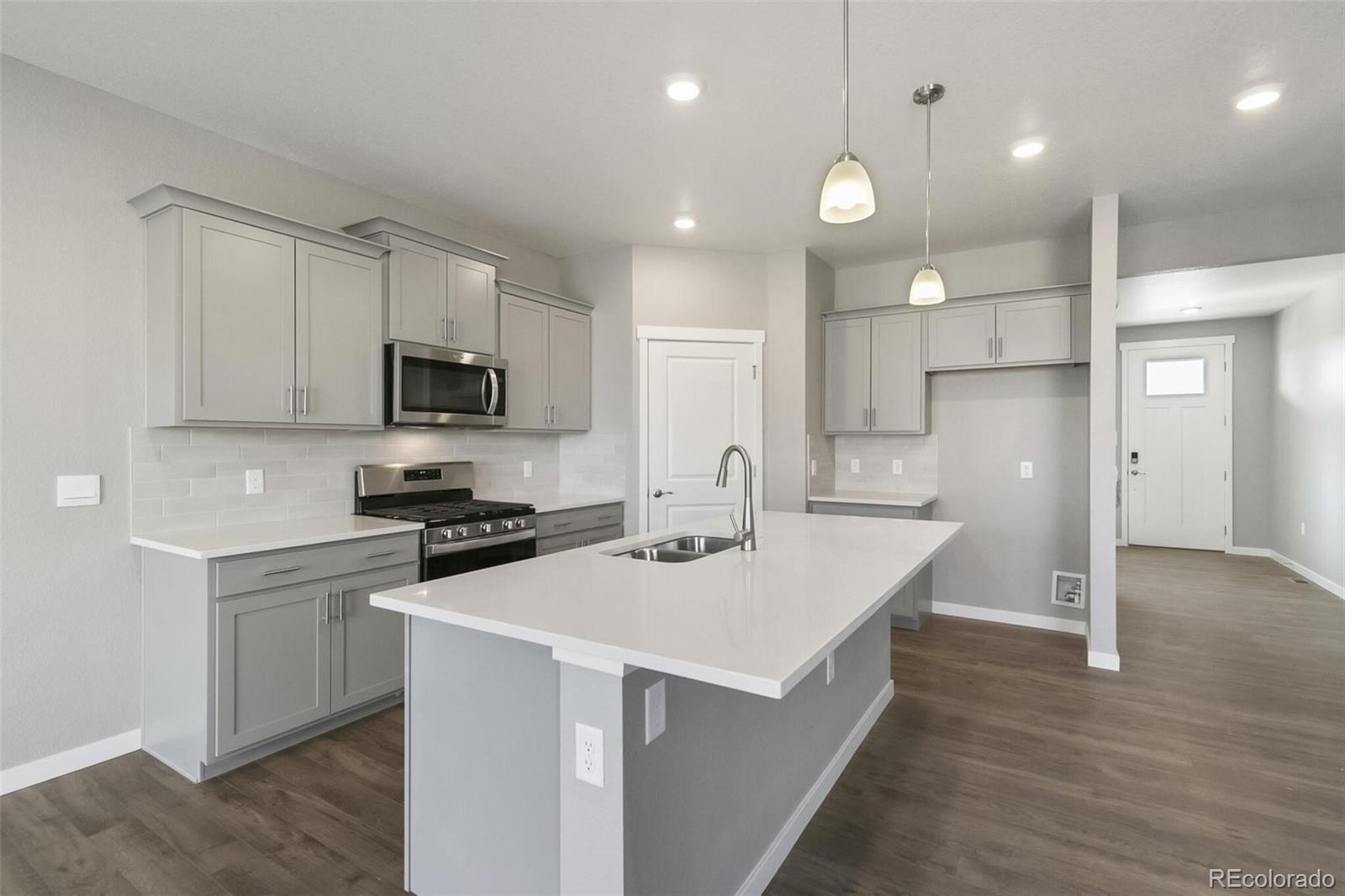 13448 Valentia Place, Thornton, CO 80602, 5 Bedrooms Bedrooms, ,3 BathroomsBathrooms,Residential,For Sale,Valentia,REC5634778