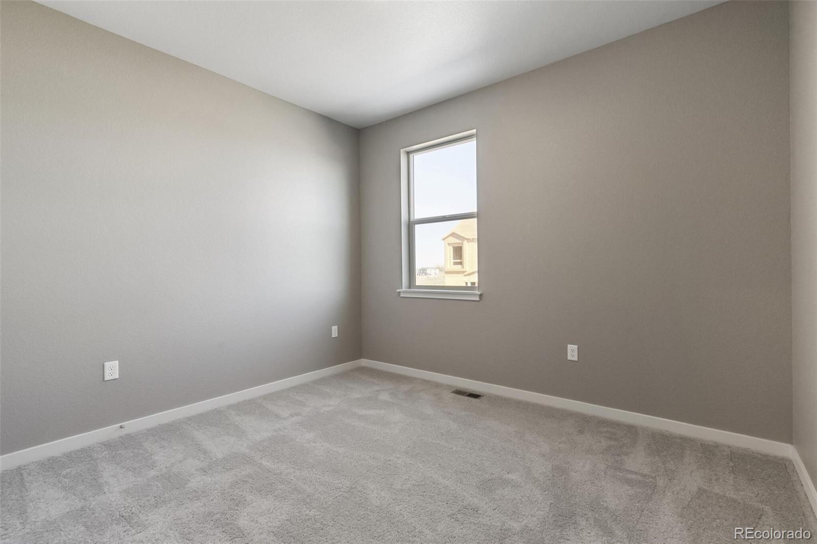 13448 Valentia Place, Thornton, CO 80602, 5 Bedrooms Bedrooms, ,3 BathroomsBathrooms,Residential,For Sale,Valentia,REC5634778