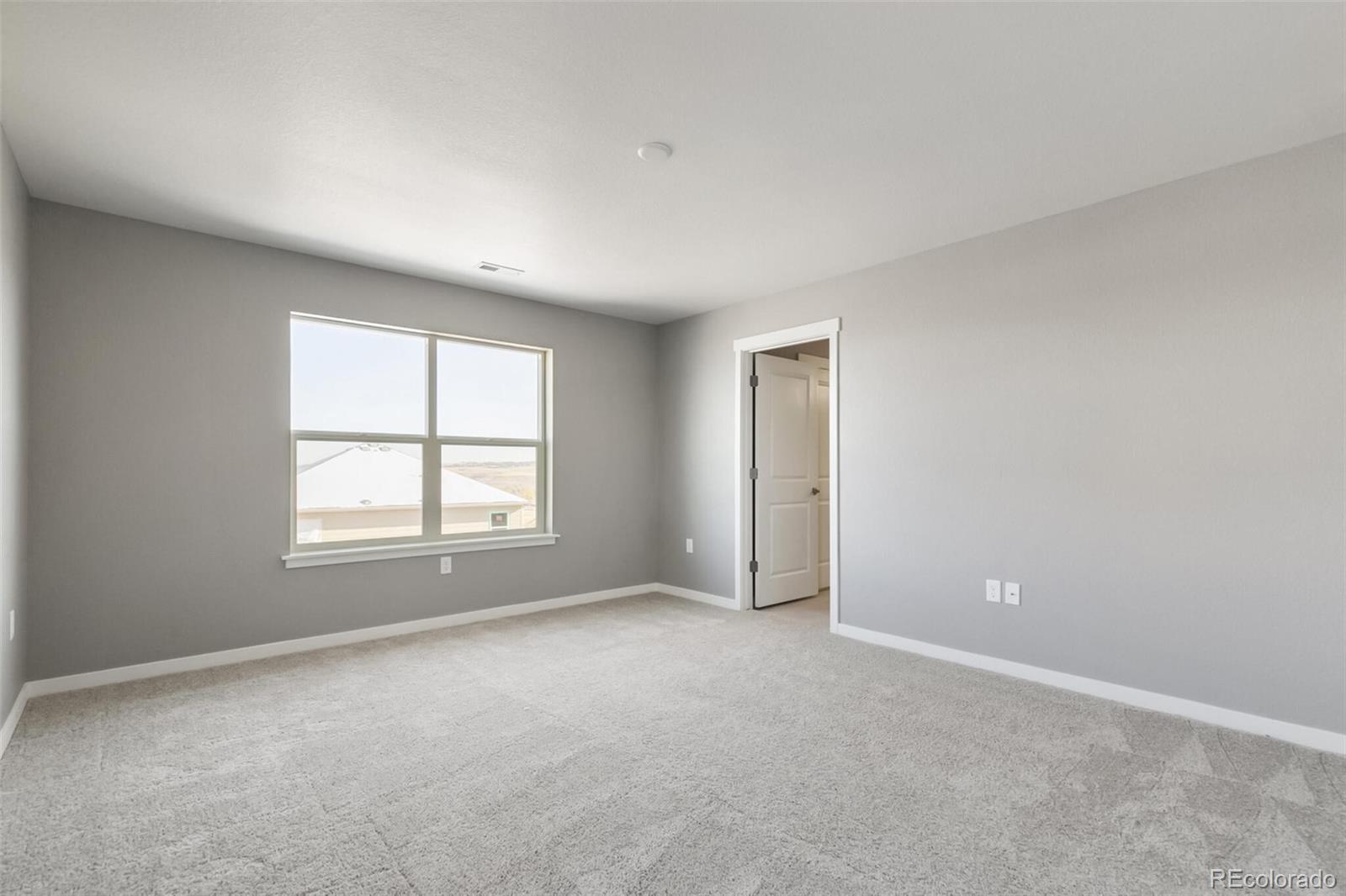 13448 Valentia Place, Thornton, CO 80602, 5 Bedrooms Bedrooms, ,3 BathroomsBathrooms,Residential,For Sale,Valentia,REC5634778