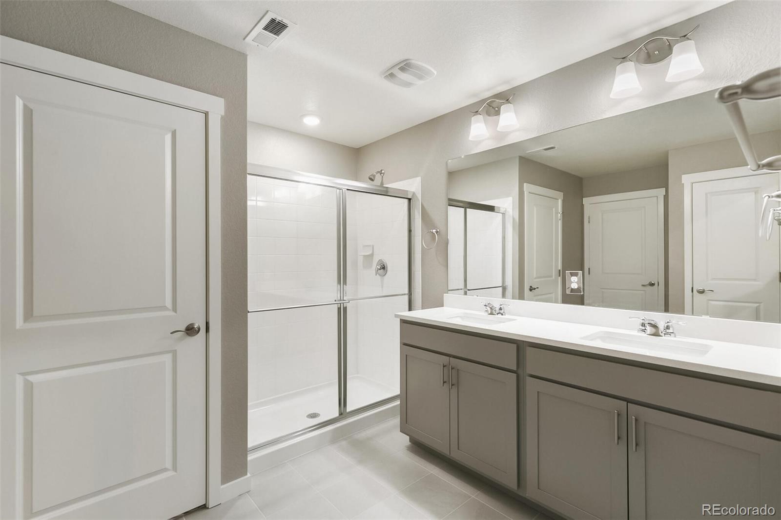 13448 Valentia Place, Thornton, CO 80602, 5 Bedrooms Bedrooms, ,3 BathroomsBathrooms,Residential,For Sale,Valentia,REC5634778