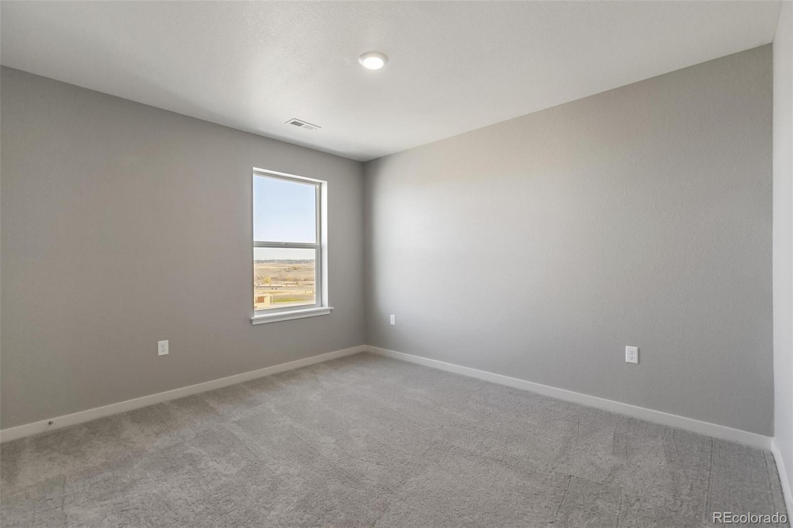 13448 Valentia Place, Thornton, CO 80602, 5 Bedrooms Bedrooms, ,3 BathroomsBathrooms,Residential,For Sale,Valentia,REC5634778