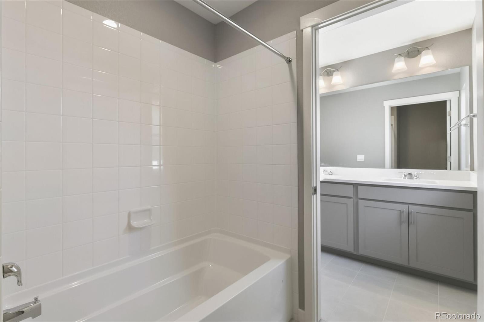 13448 Valentia Place, Thornton, CO 80602, 5 Bedrooms Bedrooms, ,3 BathroomsBathrooms,Residential,For Sale,Valentia,REC5634778