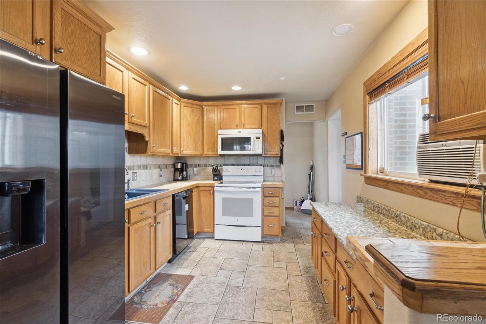 1530 90th Avenue, Thornton, CO 80229, 3 Bedrooms Bedrooms, ,2 BathroomsBathrooms,Residential,For Sale,90th,REC4251042