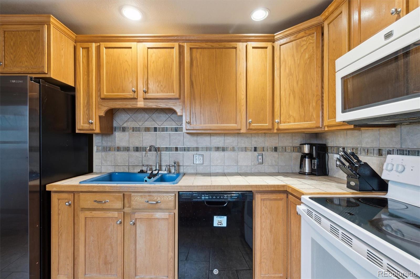 1530 90th Avenue, Thornton, CO 80229, 3 Bedrooms Bedrooms, ,2 BathroomsBathrooms,Residential,For Sale,90th,REC4251042