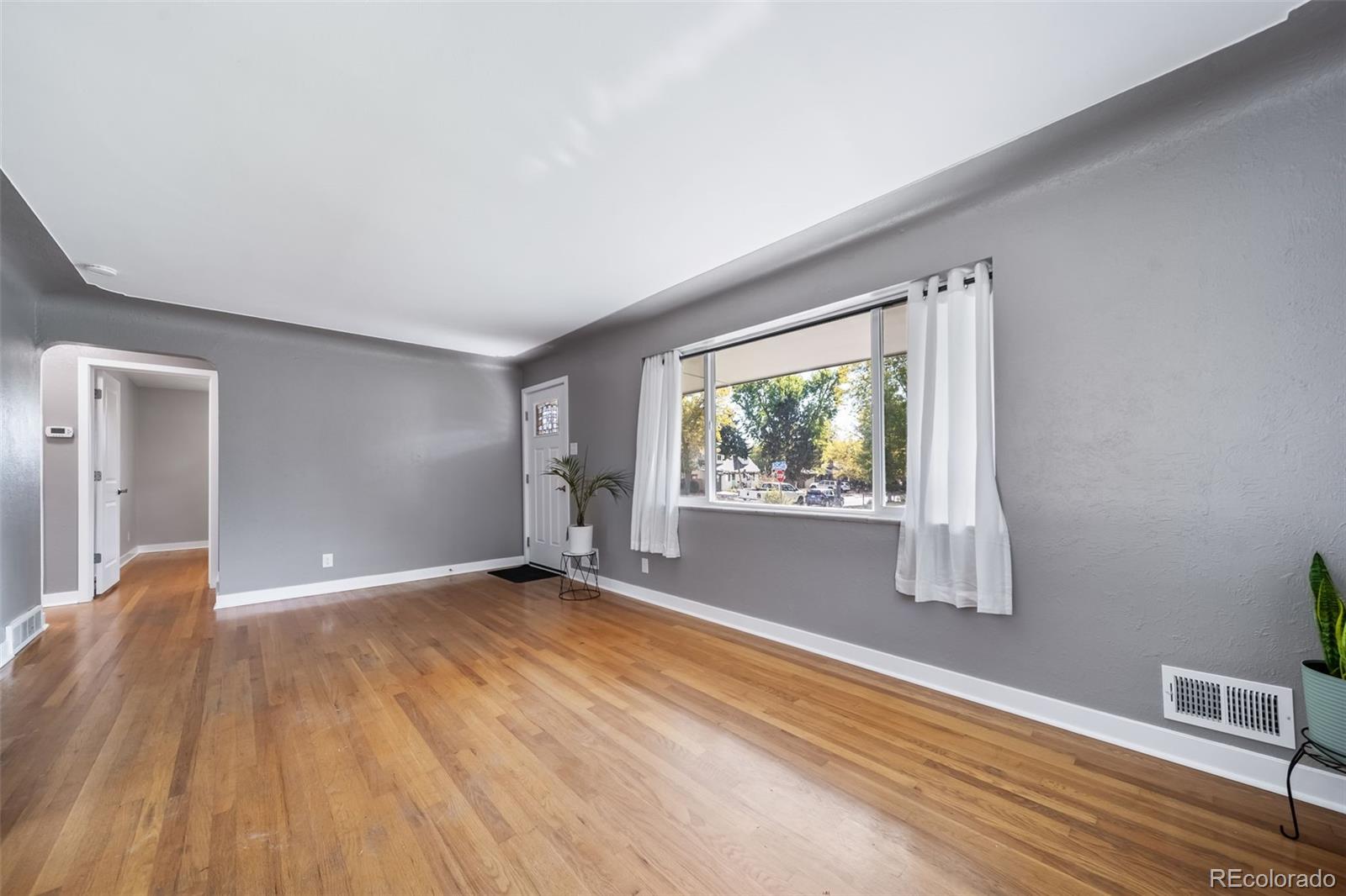 Restricted Address, 4 Bedrooms Bedrooms, ,2 BathroomsBathrooms,Residential,For Sale,67th,REC7638889