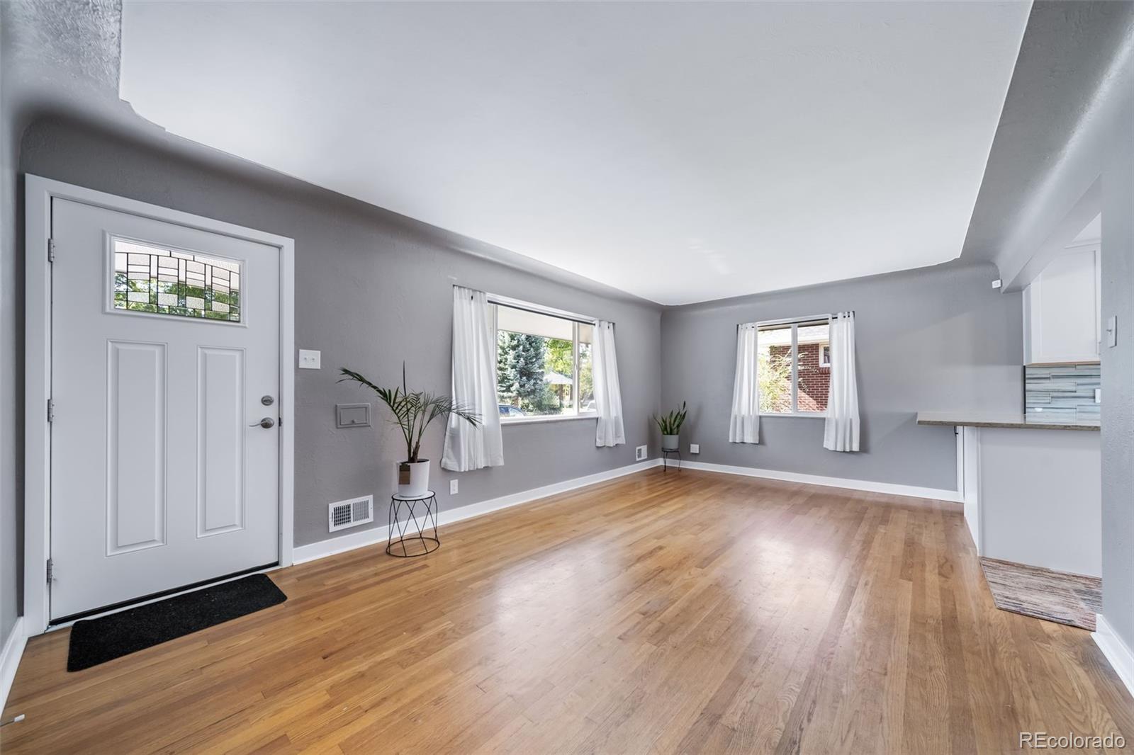 Restricted Address, 4 Bedrooms Bedrooms, ,2 BathroomsBathrooms,Residential,For Sale,67th,REC7638889