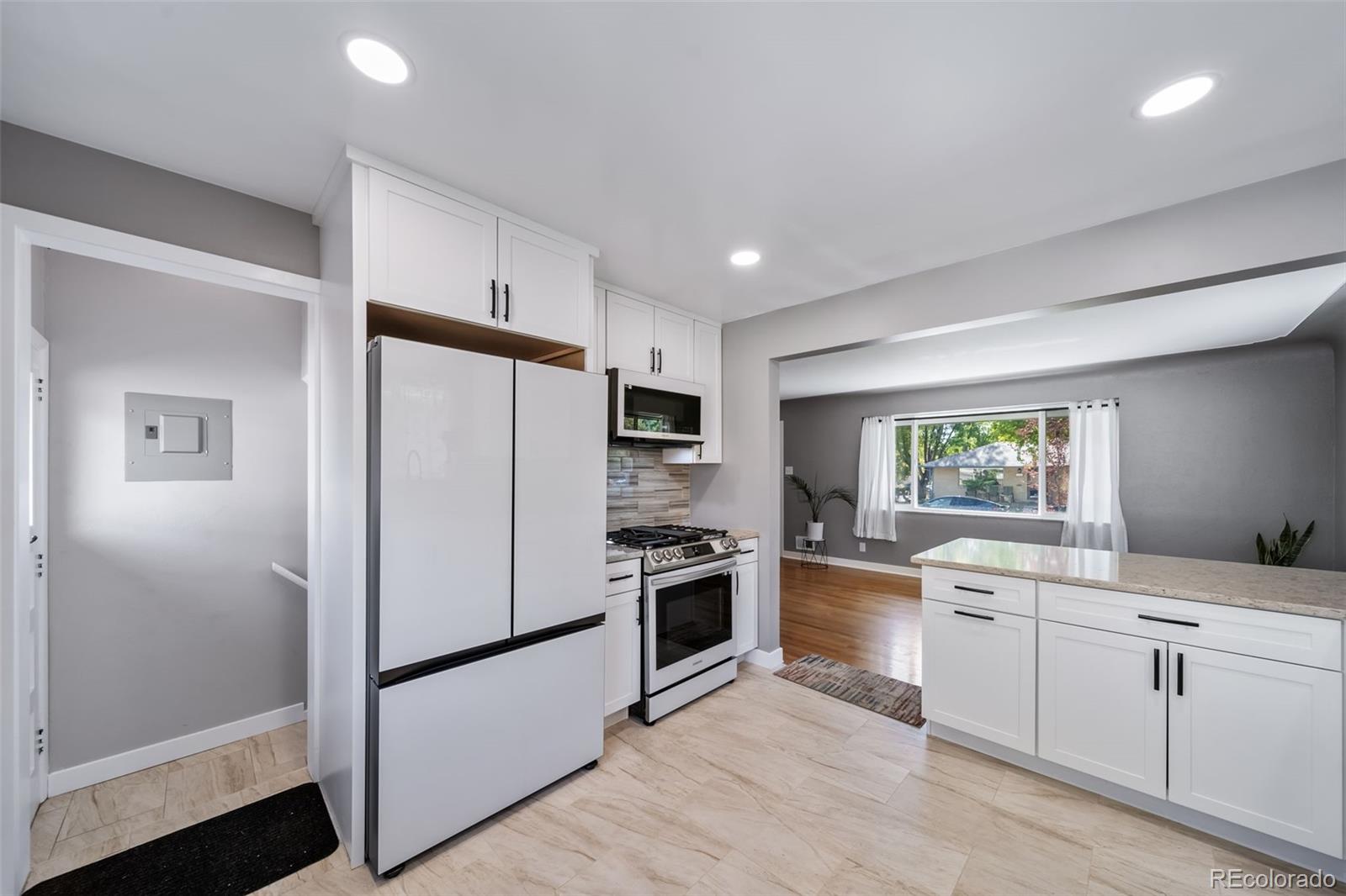 Restricted Address, 4 Bedrooms Bedrooms, ,2 BathroomsBathrooms,Residential,For Sale,67th,REC7638889